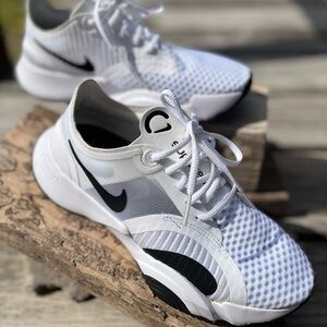NIKE Womens Superrep Go Training Running Shoes Sneakers Size 6